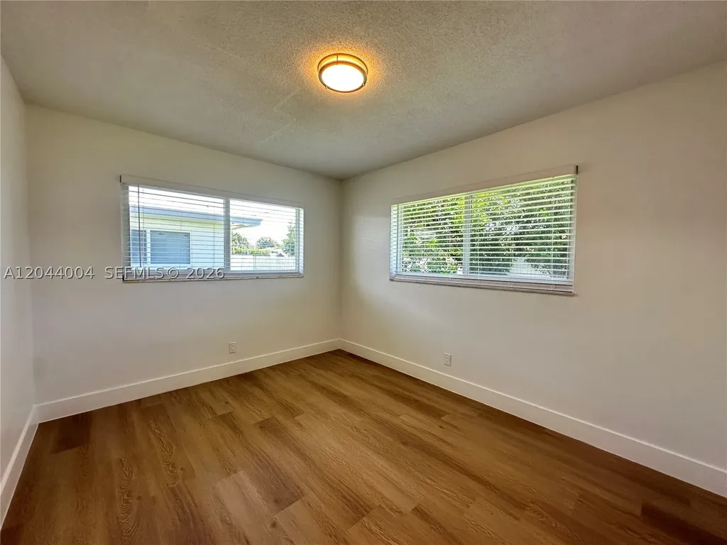 3700 NE 22nd Avenue Lighthouse Point FL 33064