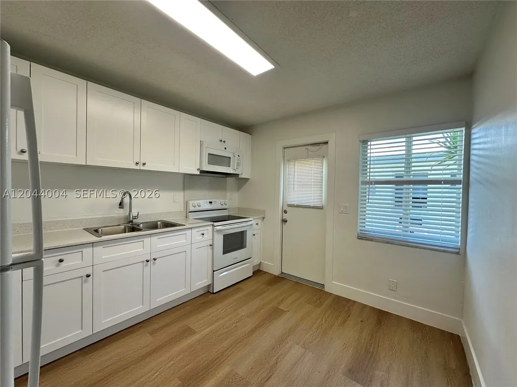 3700 NE 22nd Avenue Lighthouse Point FL 33064