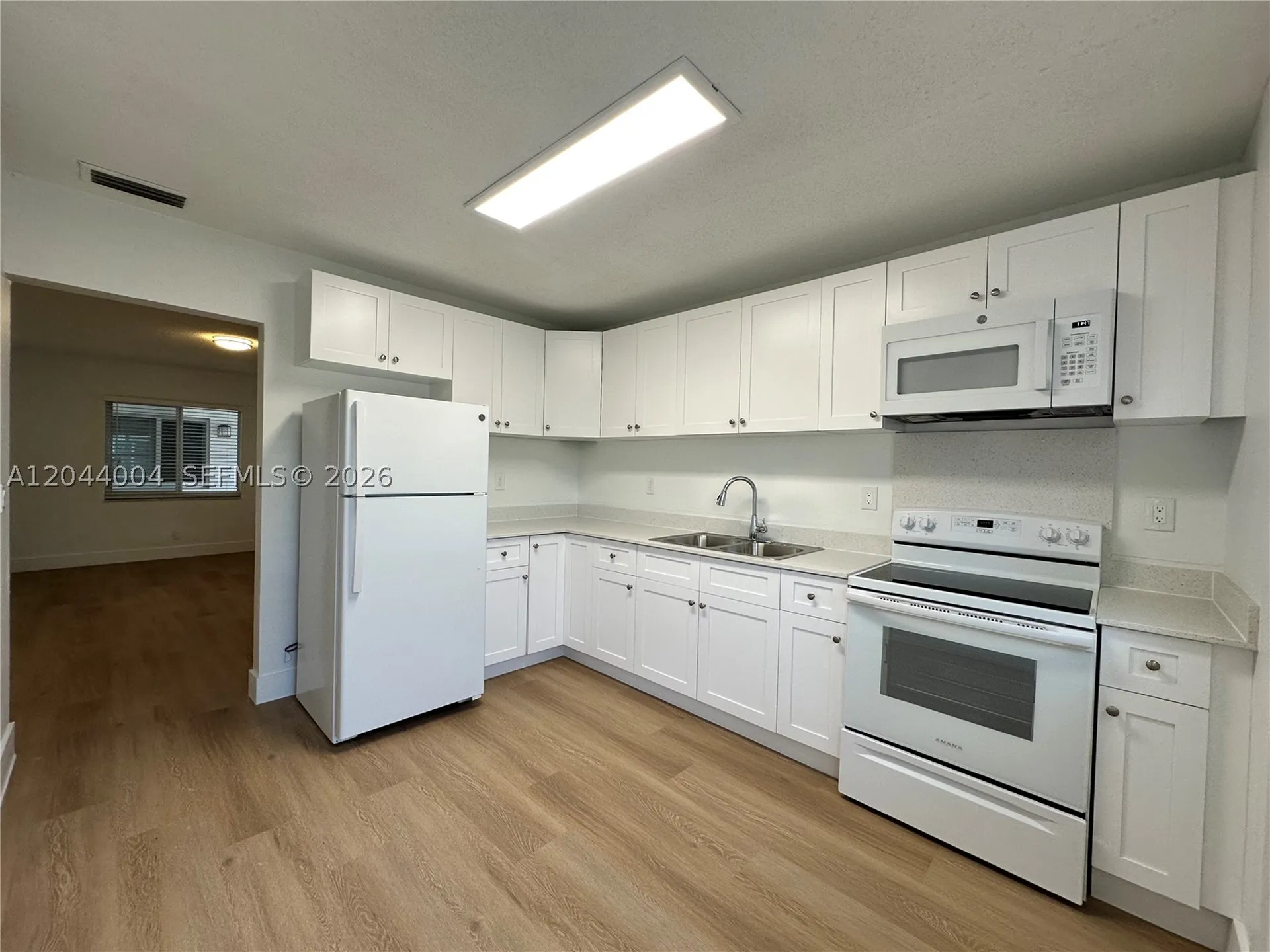 3700 NE 22nd Avenue Lighthouse Point FL 33064