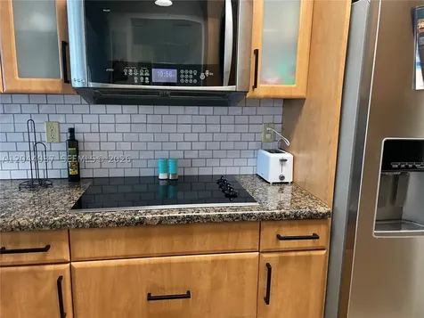 2899 Collins Avenue Miami Beach FL 33140