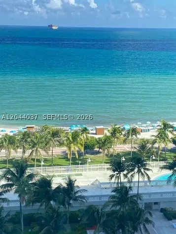 2899 Collins Avenue Miami Beach FL 33140