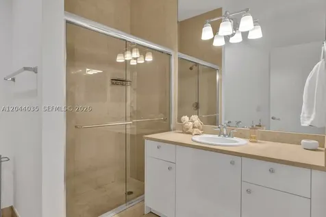 20000 E Country Club Drive Aventura FL 33180
