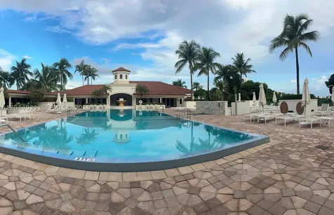 20000 E Country Club Drive Aventura FL 33180