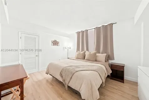 7501 E Treasure Drive North Bay Village FL 33141