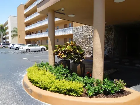 219 NE 14th Avenue Hallandale Beach FL 33009