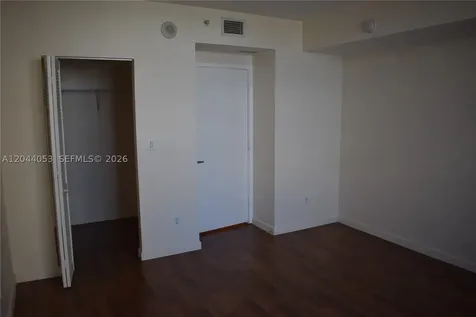 325 S Biscayne Boulevard Miami FL 33131