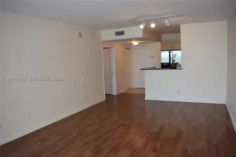 325 S Biscayne Boulevard Miami FL 33131