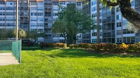 1300 Saint Charles Place Pembroke Pines FL 33026