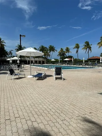 2625 Collins Avenue Miami Beach FL 33140
