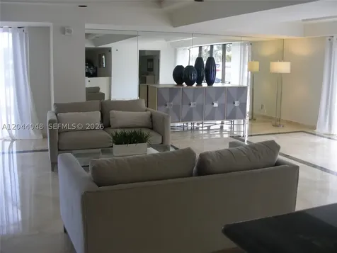 2625 Collins Avenue Miami Beach FL 33140