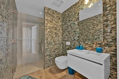 17975 Collins Avenue Sunny Isles Beach FL 33160