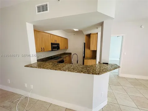 140 Meridian Avenue Miami Beach FL 33139
