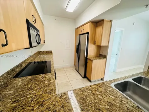 140 Meridian Avenue Miami Beach FL 33139