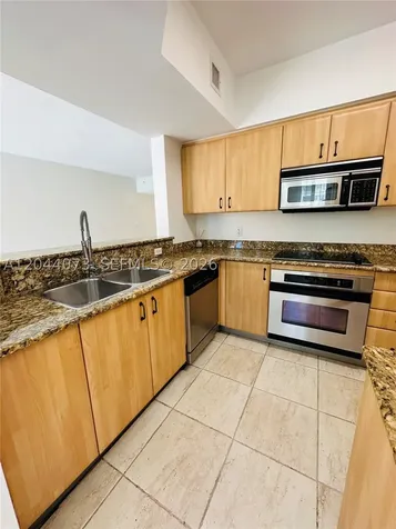 140 Meridian Avenue Miami Beach FL 33139