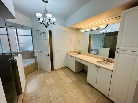 140 Meridian Avenue Miami Beach FL 33139