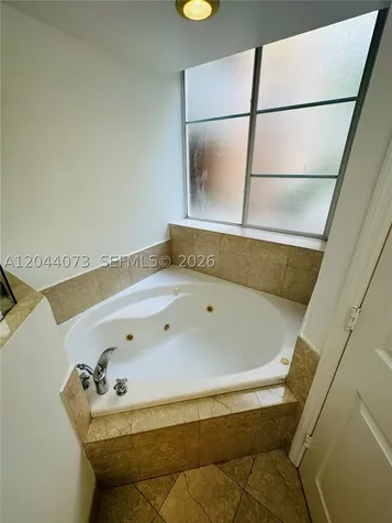 140 Meridian Avenue Miami Beach FL 33139