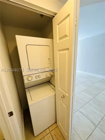 140 Meridian Avenue Miami Beach FL 33139