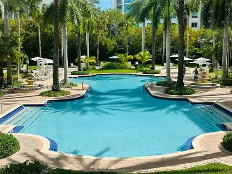 140 Meridian Avenue Miami Beach FL 33139