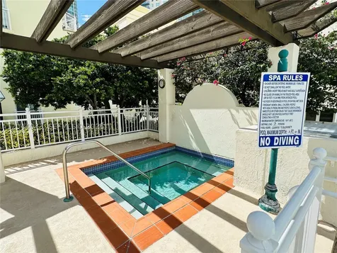 140 Meridian Avenue Miami Beach FL 33139