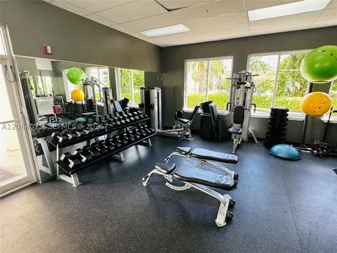 140 Meridian Avenue Miami Beach FL 33139