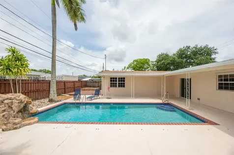 7770 NW 33rd Street Davie FL 33024