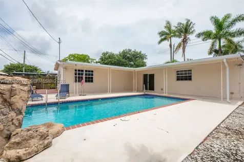 7770 NW 33rd Street Davie FL 33024