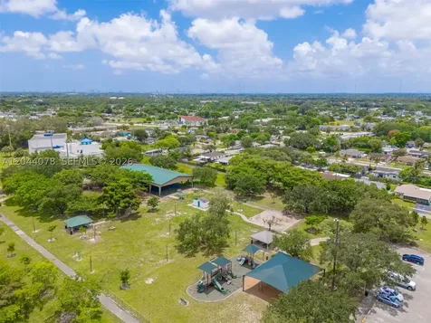 7770 NW 33rd Street Davie FL 33024
