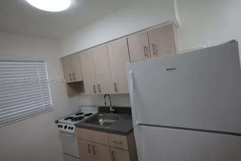 1235 W 66th Street Hialeah FL 33012