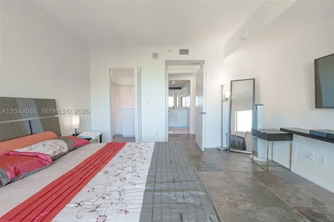 325 S Biscayne Boulevard Miami FL 33131