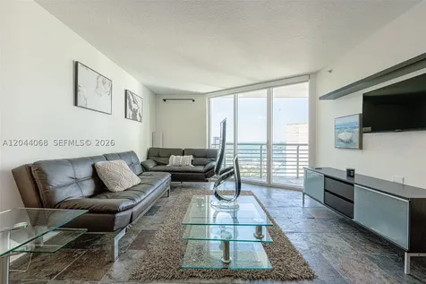 325 S Biscayne Boulevard Miami FL 33131