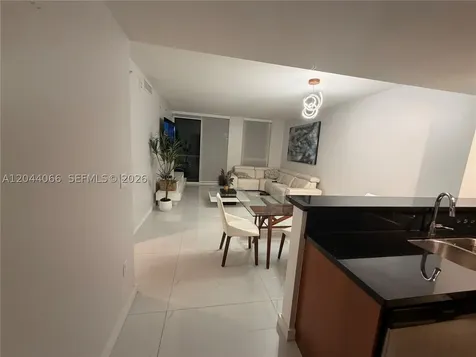 253 NE 2nd Street Miami FL 33132
