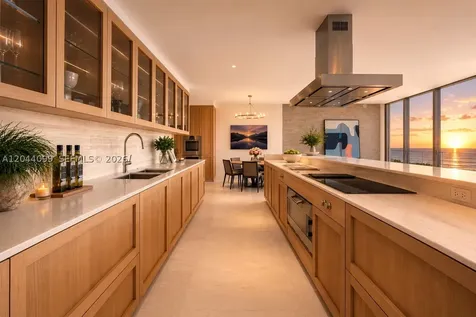 5959 Collins Avenue Miami Beach FL 33140