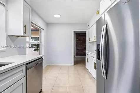 106 E Park Lane E Hypoluxo FL 33462