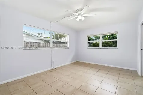 106 E Park Lane E Hypoluxo FL 33462