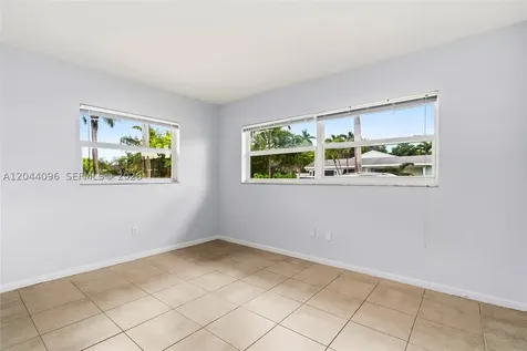 106 E Park Lane E Hypoluxo FL 33462