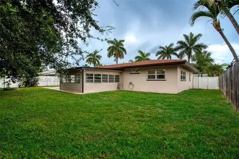 106 E Park Lane E Hypoluxo FL 33462