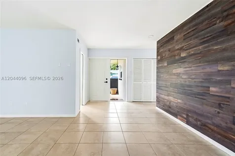 106 E Park Lane E Hypoluxo FL 33462