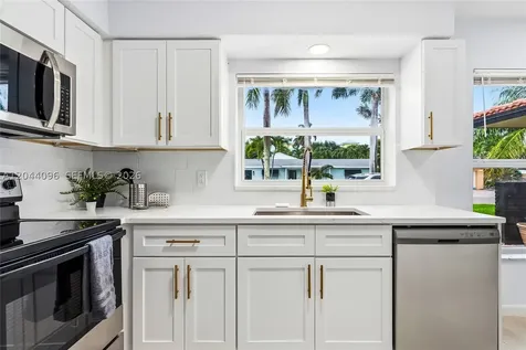 106 E Park Lane E Hypoluxo FL 33462