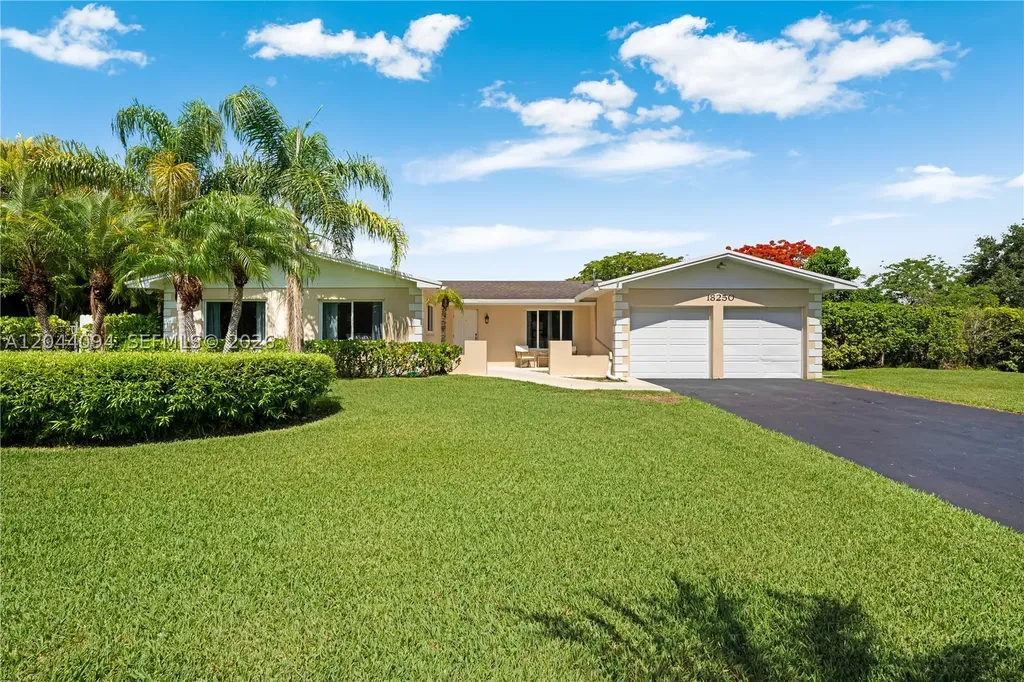 18250 SW 88th Place Palmetto Bay FL 33157