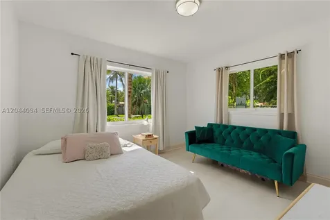 18250 SW 88th Place Palmetto Bay FL 33157