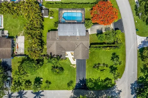 18250 SW 88th Place Palmetto Bay FL 33157
