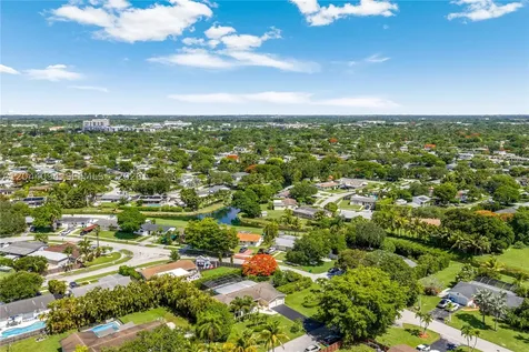 18250 SW 88th Place Palmetto Bay FL 33157