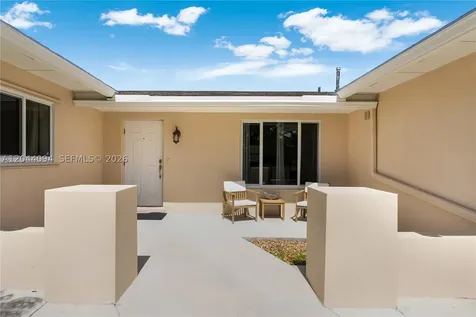 18250 SW 88th Place Palmetto Bay FL 33157
