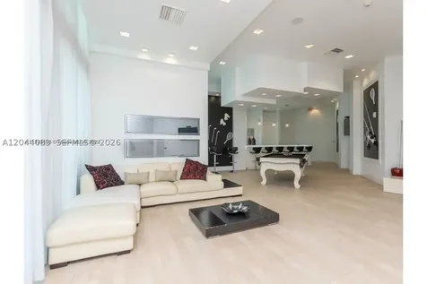 350 S Miami Avenue Miami FL 33130