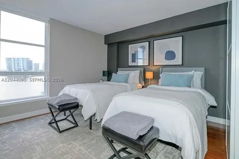 3600 Mystic Pointe Drive Aventura FL 33180