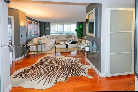 3600 Mystic Pointe Drive Aventura FL 33180