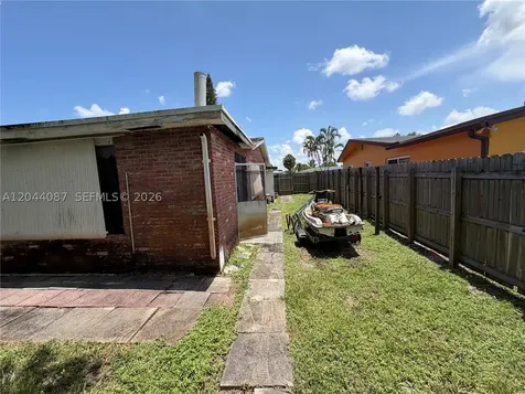 4721 NW 41st Place Lauderdale Lakes FL 33319