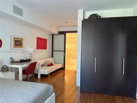 2001 Meridian Avenue Miami Beach FL 33139
