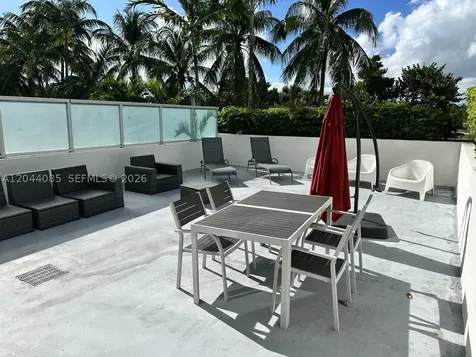 2001 Meridian Avenue Miami Beach FL 33139