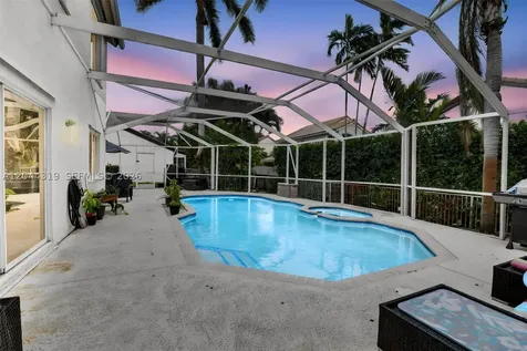 19322 NW 11th Street Pembroke Pines FL 33029